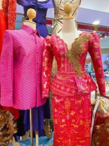 COUPLE SILK CLOTHES